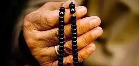 佛珠链子断了是好事还是不好,佛珠绳突然断了是什么征兆