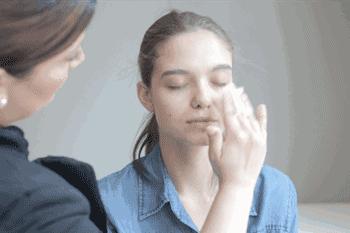 烟熏妆应该怎么化妆才好看,化妆教程烟熏妆蓝色黑色白色