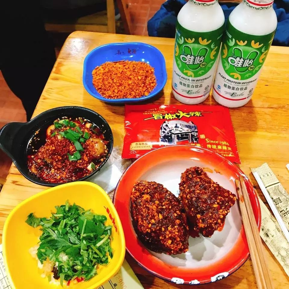 一分钟吃遍成都特点美食,带你一起吃遍成都的美食