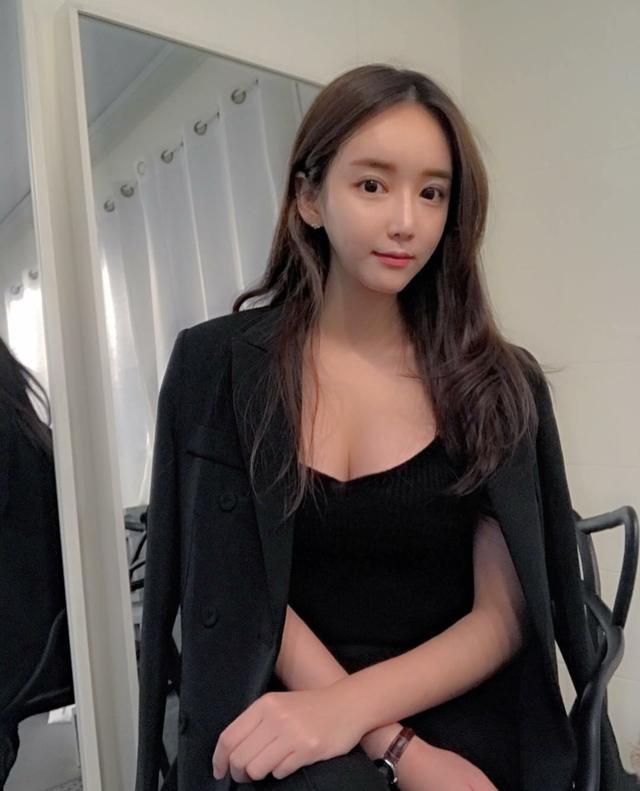 米兰达·可儿维密超模t台秀1080p,全球十大顶级超模米兰达可儿