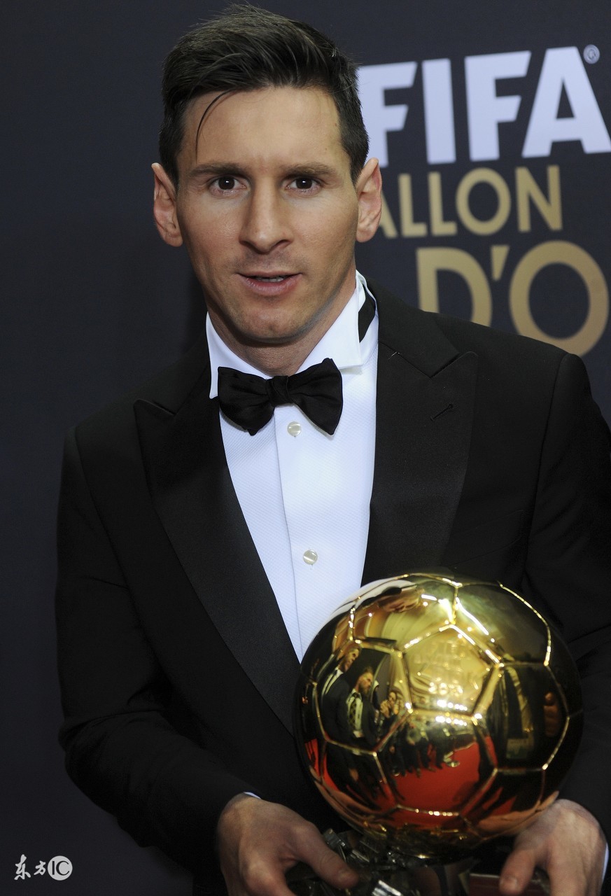 c罗夺得金靴女孩子庆祝,c罗抢走伊本泽马的金球奖