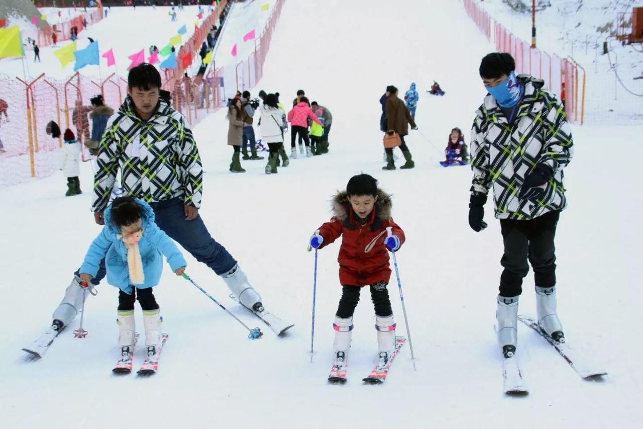 陕西前三滑雪场,西安滑雪场排行榜前十名