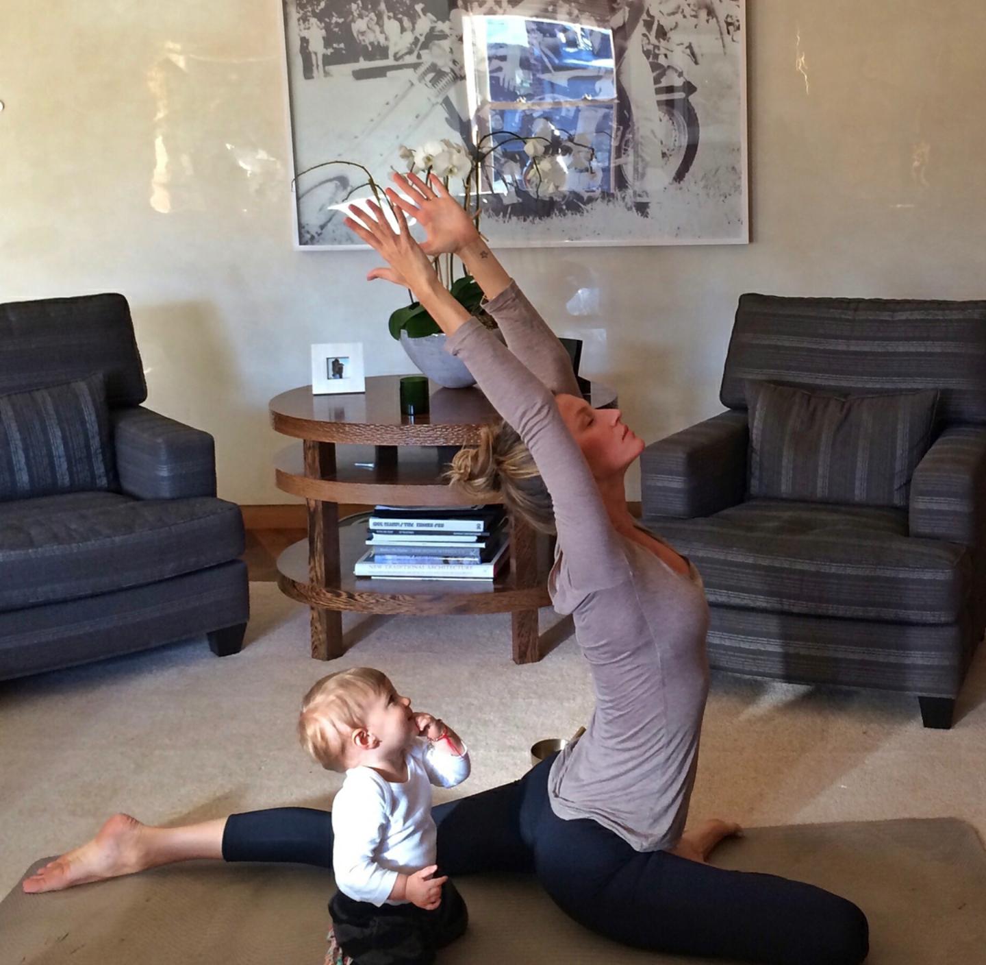 米兰达·可儿维密超模t台秀1080p,全球十大顶级超模米兰达可儿