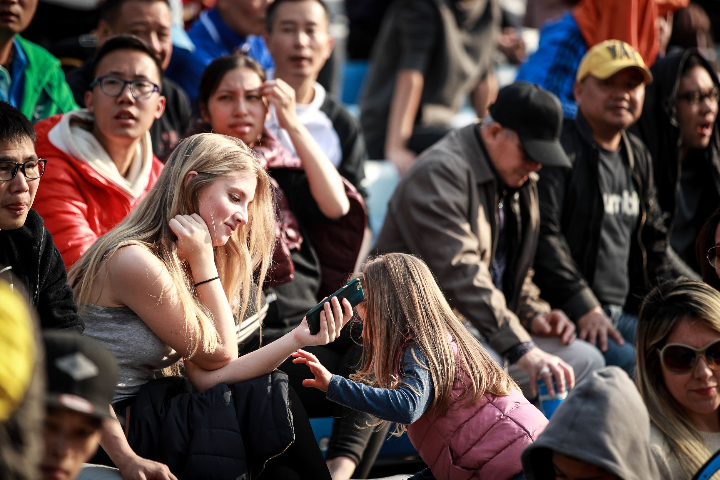港超富力,港超主场首战久攻不下憾负东方