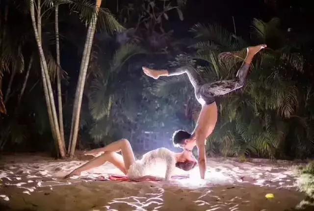 瑜伽婚纱照体式,瑜伽适合拍婚纱照的体式