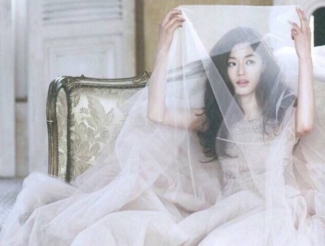 韩国国民女神全智贤,全智贤二胎后首露面