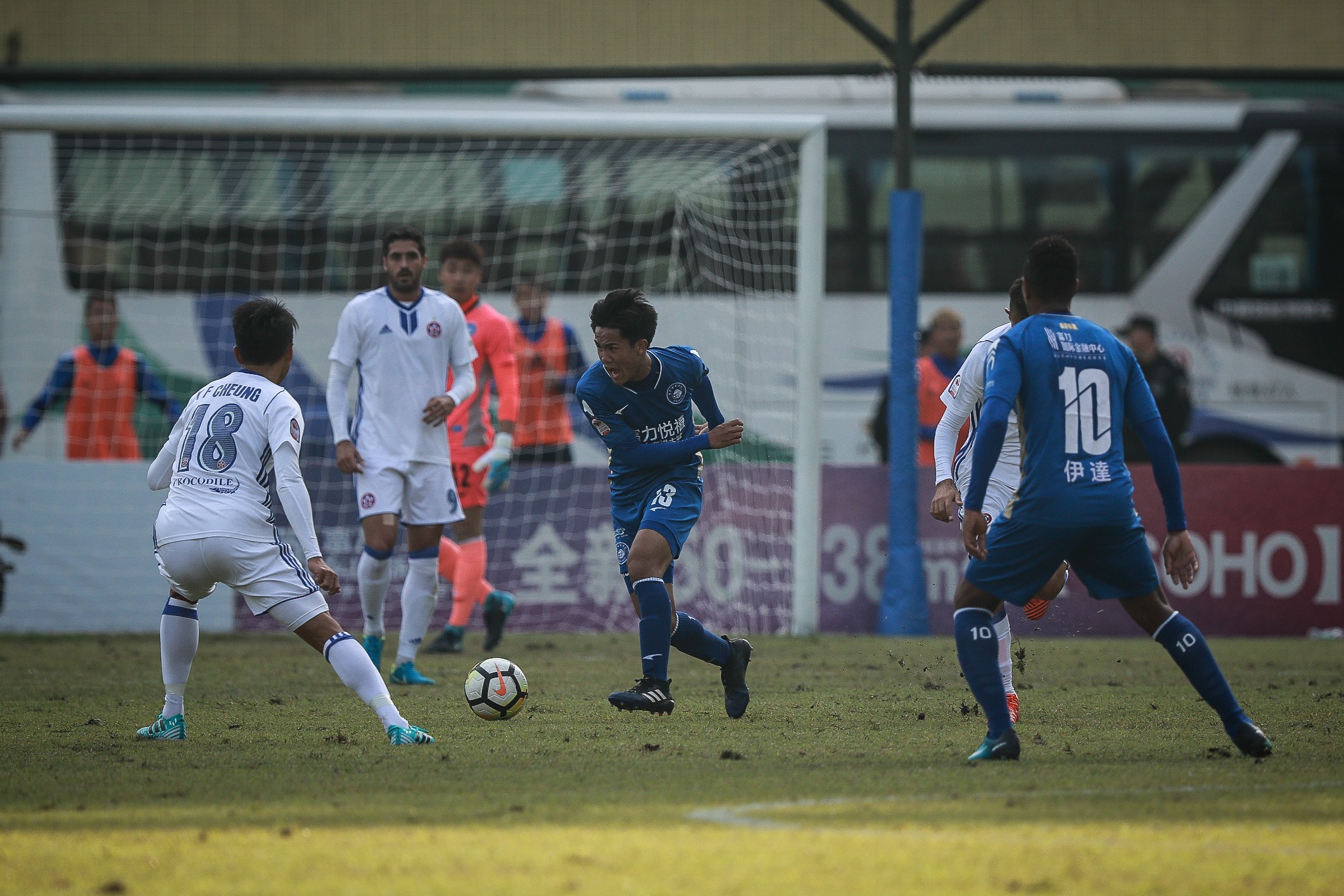 港超富力,港超主场首战久攻不下憾负东方