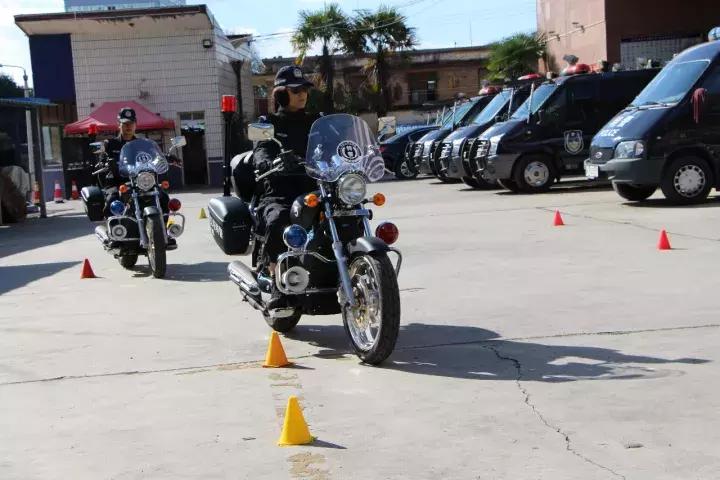 破茧成蝶要风景更要实力走近红塔女子骑警队