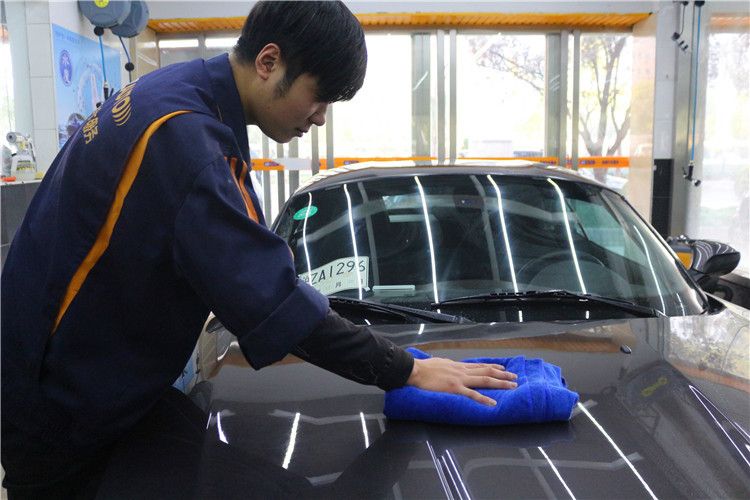 乌鲁木齐宝马z4翻新,宝马z4翻新修复