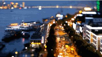 你会庆幸自己没离开这座城市他叫《鹏城》佑名《深圳》