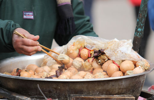 农闲“蛋”生意，冷冷的天，选一种，农民天天赚钱，不信来看！