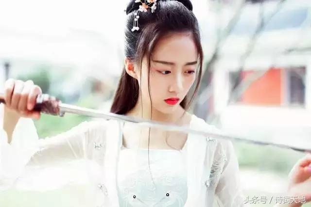 100句经典励志人生感悟诗词,大气励志诗词送给正在努力的你