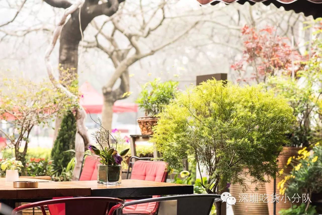 第3家店，但新来的两个男店长都不是人...