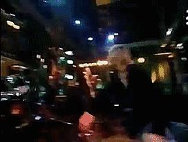 除了4.5亿美金，她吞枪自杀的父亲留下了更宝贵的遗产