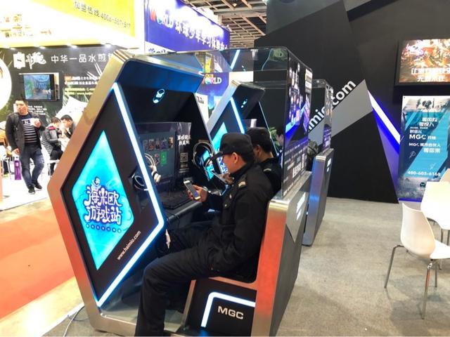 别再说等待无聊，最牛的电竞体验站就在身边，只问你敢不敢来挑战