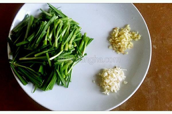 河虾炒韭菜过夜,河虾炒韭菜热量高吗