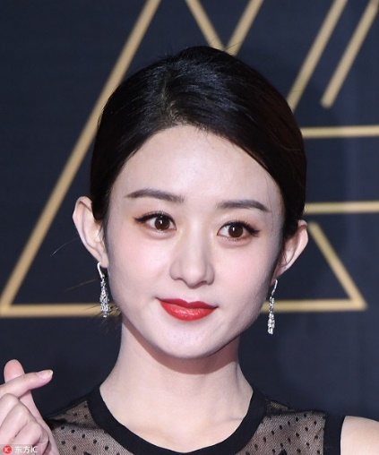 热巴的造型和范冰冰相似,热巴范冰冰复古港风