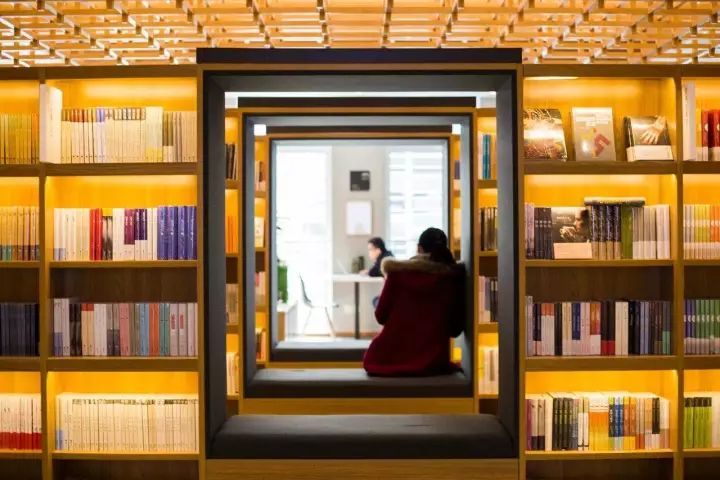 24小时、以旧换新……南京这8大特点书店，去了就不想离开