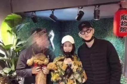 海陆和于小彤逛街,于小彤和海陆秀恩爱视频