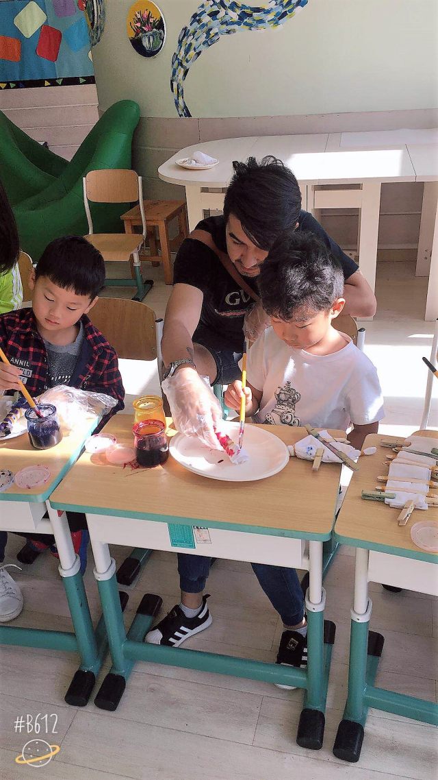 听，小花朵们走进秋天的声音——记我校学前部开展“多彩的秋天”主题开放活动