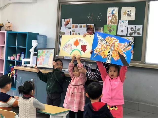 听，小花朵们走进秋天的声音——记我校学前部开展“多彩的秋天”主题开放活动