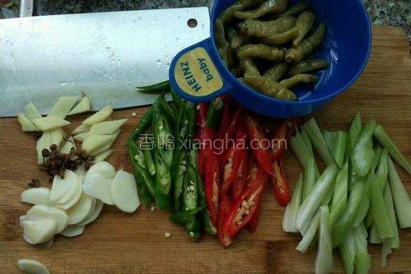 爆炒鸡胗湘菜,爆炒鸡胗的家常做法