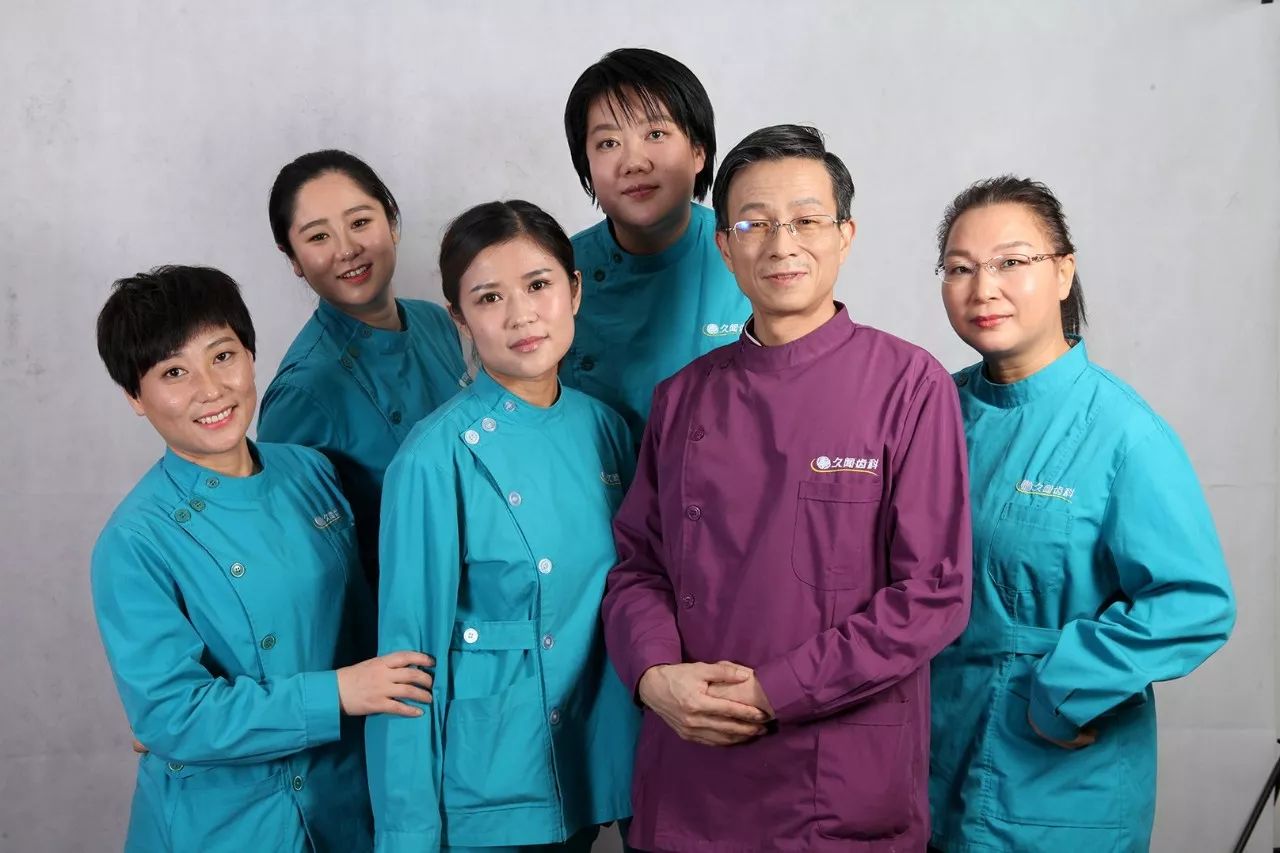 医疗社会性与医生侠客精神独家专访久闻齿科潘进勇