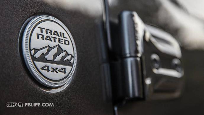 能越野的牧马人视频,能越野的吉普车