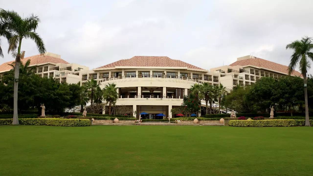 三亚万豪度假酒店攻略,三亚假日度假酒店攻略