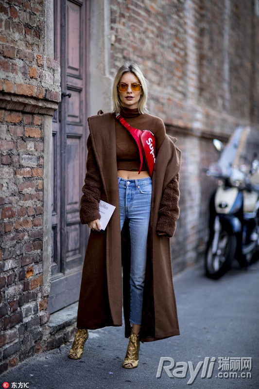 想做多金有品“好命女”？那你缺袁姗姗娜扎的驼色大衣