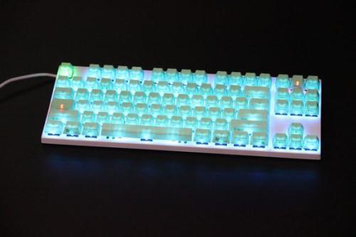 机械键盘焊接轴和插拔轴哪个好,入门级的机械键盘用什么轴比较好