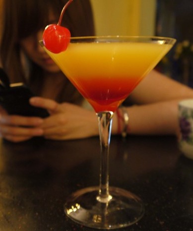 一杯敬过往何以消愁,喝什么酒最容易消愁