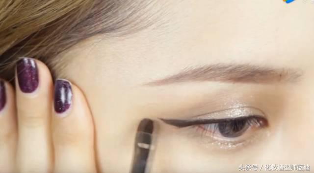 用眼线笔画眼线的画法视频,眼线难画怎么办