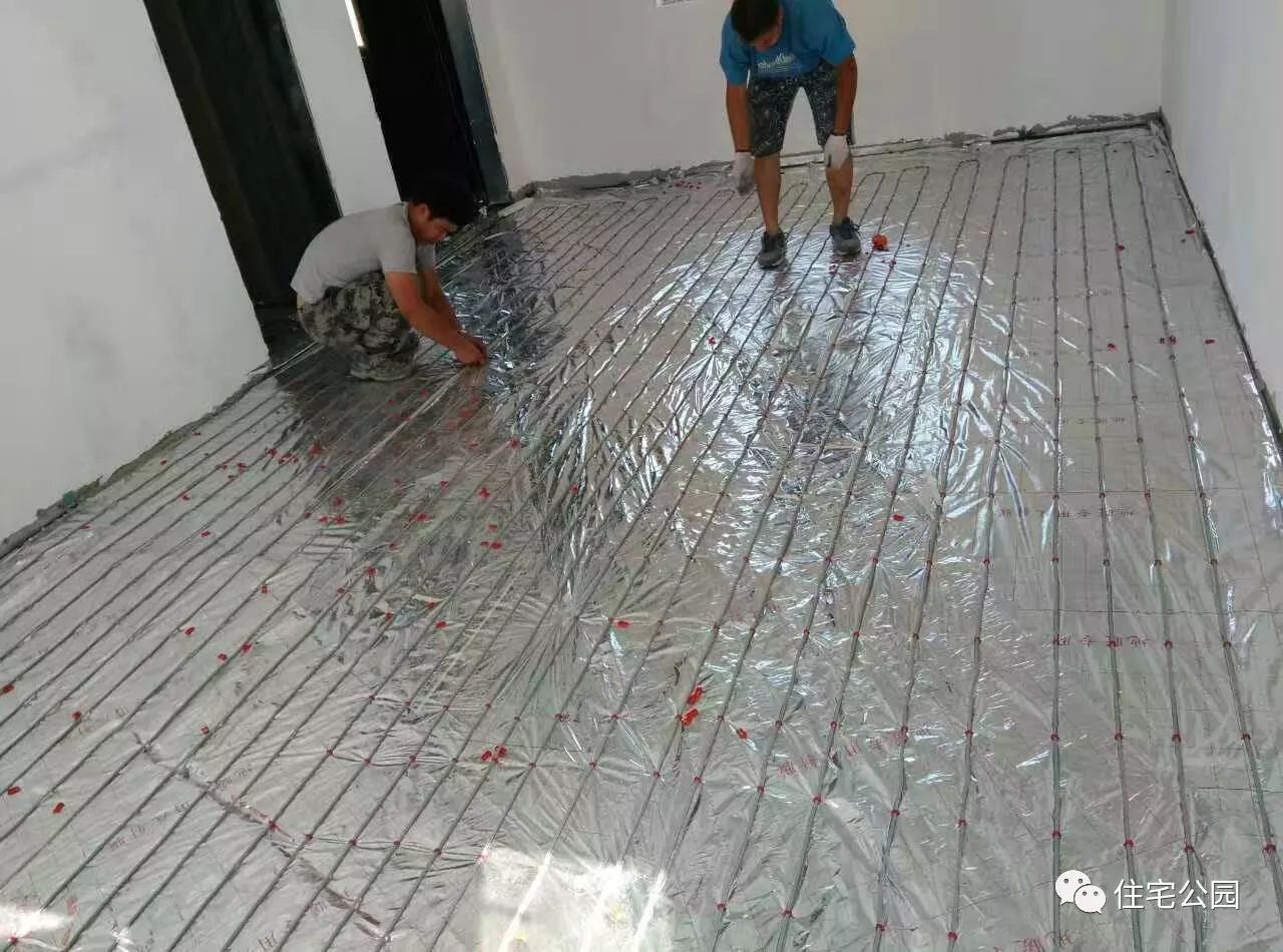 自建房用地暖还是暖气片更好,农村盖房用地暖好还是暖气片好