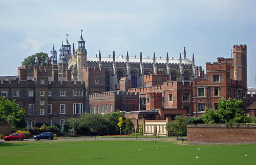 英国大学本科二年制,英国哪些大学本科两年制