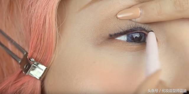 用眼线笔画眼线的画法视频,眼线难画怎么办