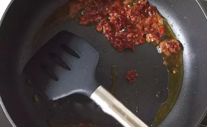 超美味又简单的蒜泥金针菇,做个好吃的爆辣金针菇