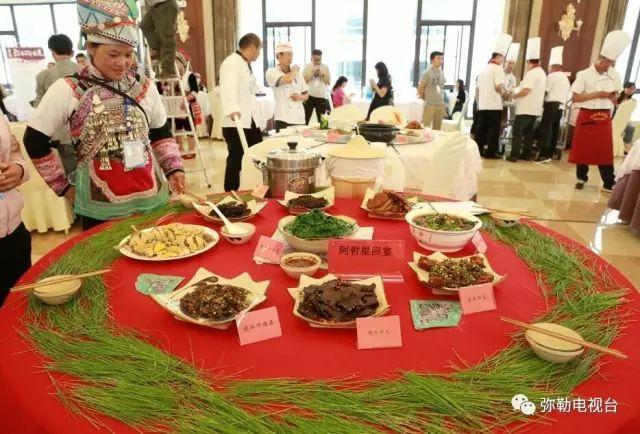 弥勒市旅游必去景点弥勒特点美食,云南弥勒美食百年老店