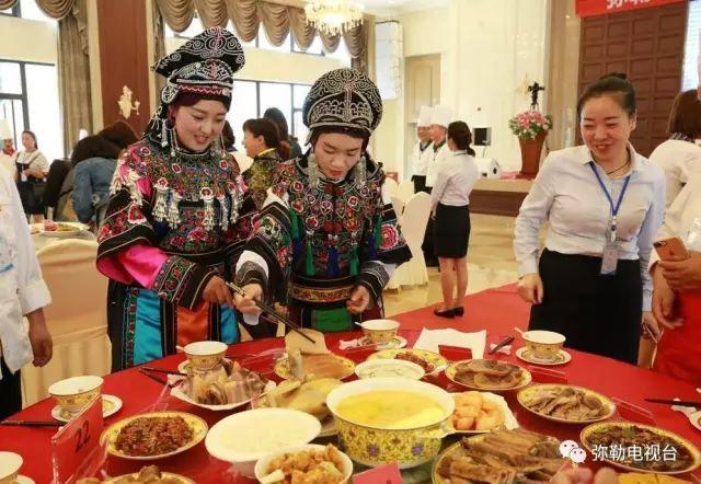 弥勒市旅游必去景点弥勒特点美食,云南弥勒美食百年老店