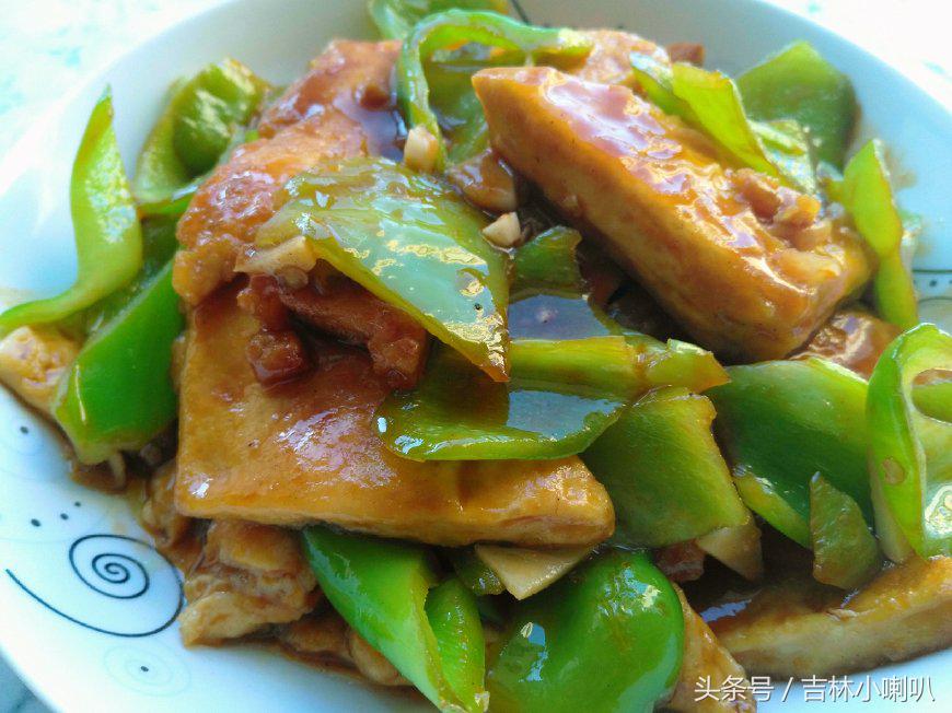 溜豆腐怎么溜好吃,正宗东北回锅豆腐