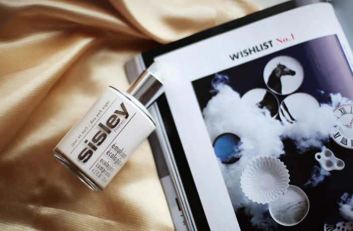 皮肤干燥起皮怎么办教你一招,口鼻周围皮肤干燥起皮是什么原因