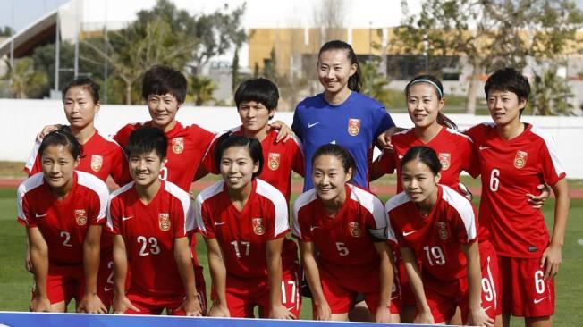 历史上的今天12.15中国女子足球队成立