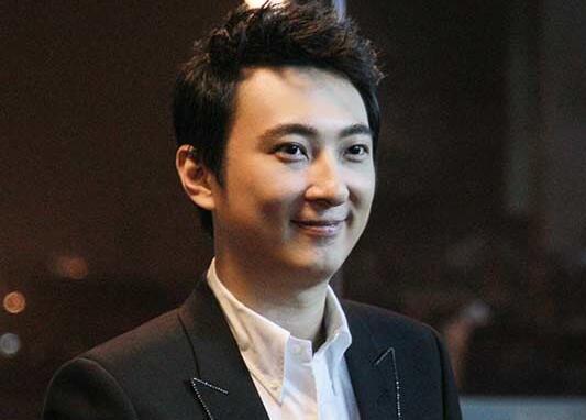 王思聪张康阳国外采访,王思聪张康阳秦奋