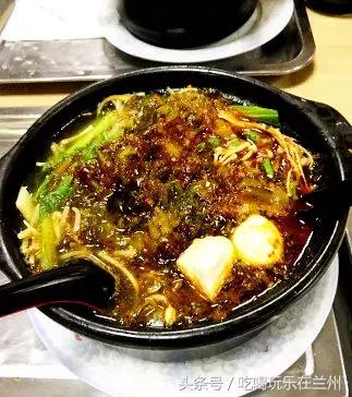 天冷了做一碗砂锅暖心又暖胃,小砂锅既暖心又暖胃