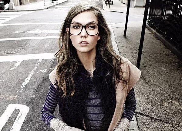 男士什么脸型适合戴什么眼镜,男生眼镜怎么选择适合自己的脸型