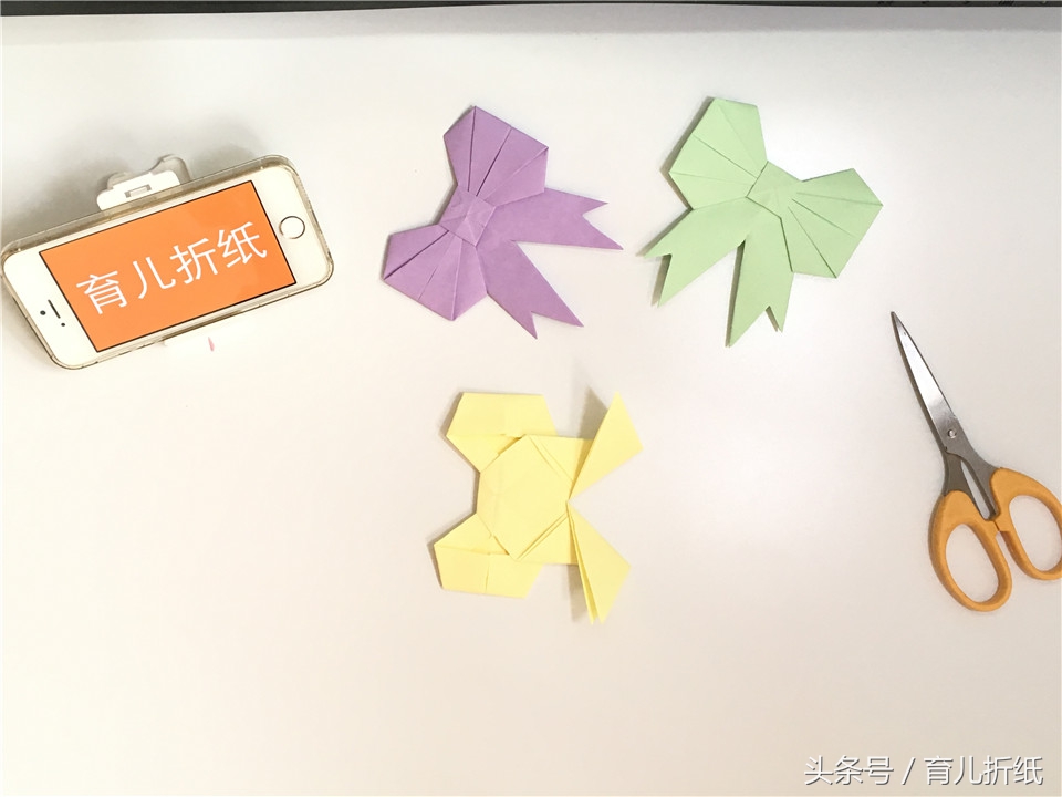 如何折纸迷你带蝴蝶结的高跟鞋,可以戴在头上的折纸蝴蝶结怎么做