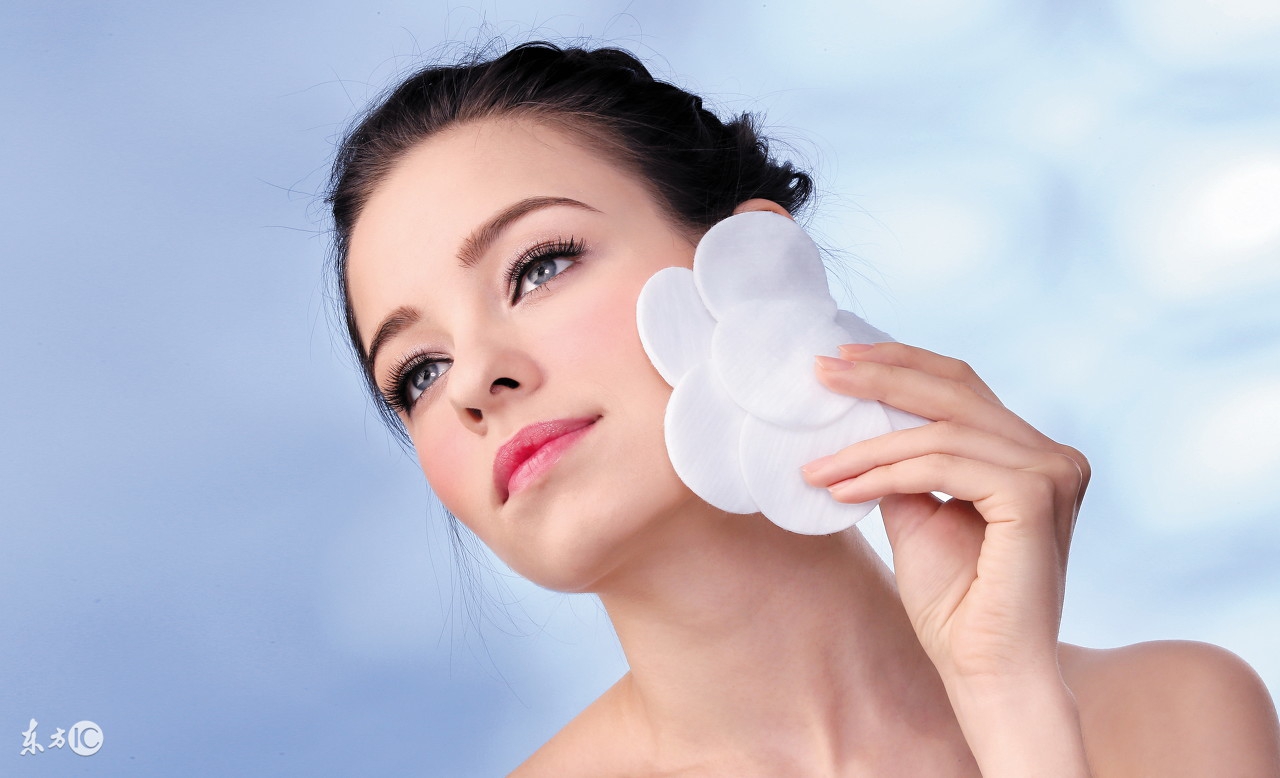 收缩毛孔粗大的平价方法,粗毛孔基础护肤方法