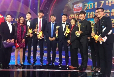 胡靖航上港一球一助攻,上港队员胡靖航