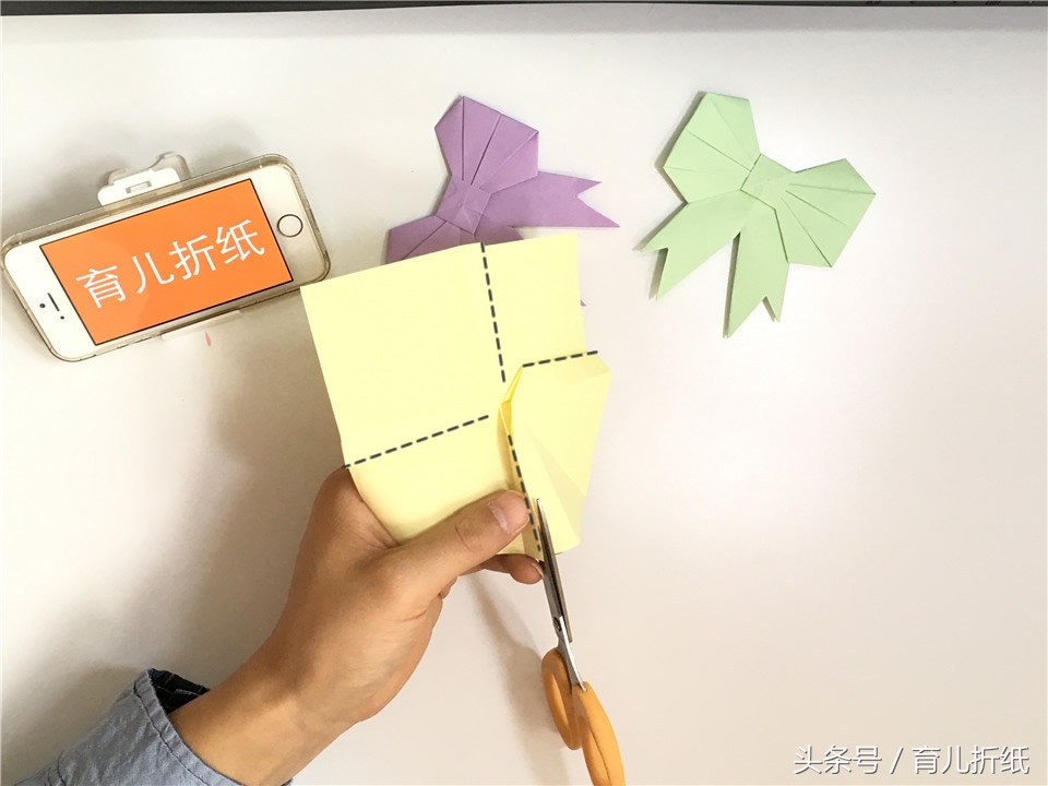 如何折纸迷你带蝴蝶结的高跟鞋,可以戴在头上的折纸蝴蝶结怎么做