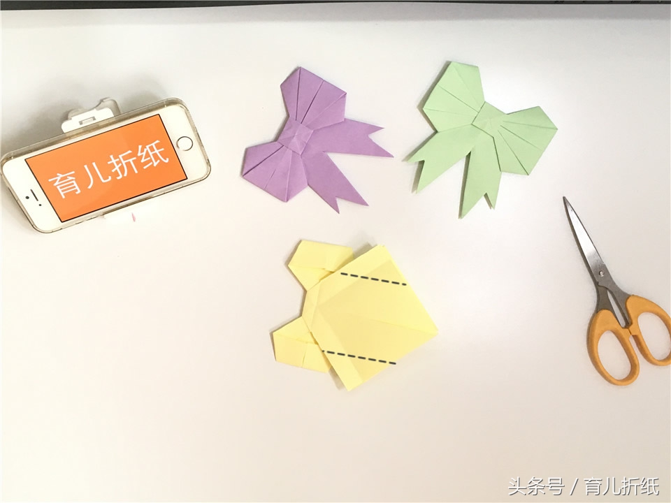 如何折纸迷你带蝴蝶结的高跟鞋,可以戴在头上的折纸蝴蝶结怎么做